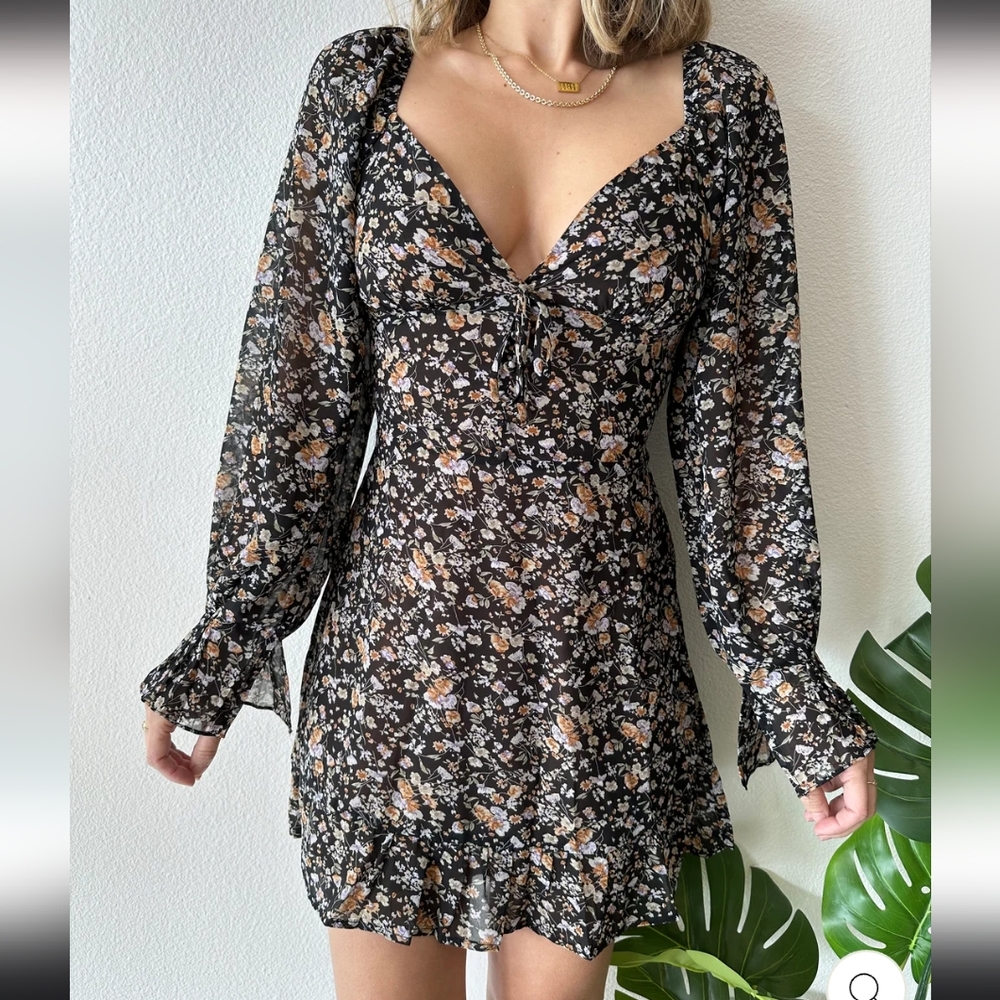 NWT Dress Forum Urban Outfitters Floral dress
